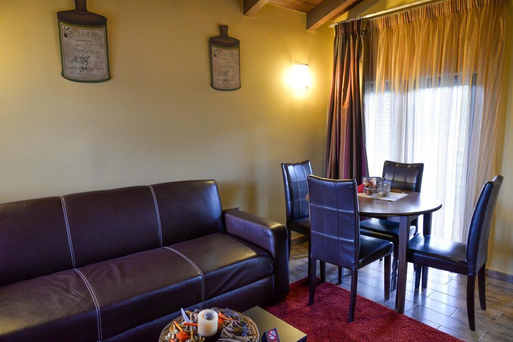 Vathyskia Guesthouse Kato Sinikia Trikalon ภายนอก รูปภาพ